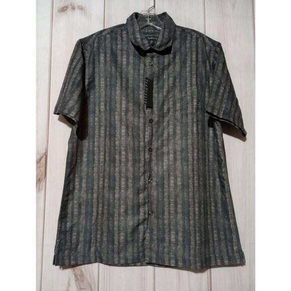 Van Heusen Shirt Men's Medium Gray Button Front Short‎ Sleeve - Picture 1 of 7